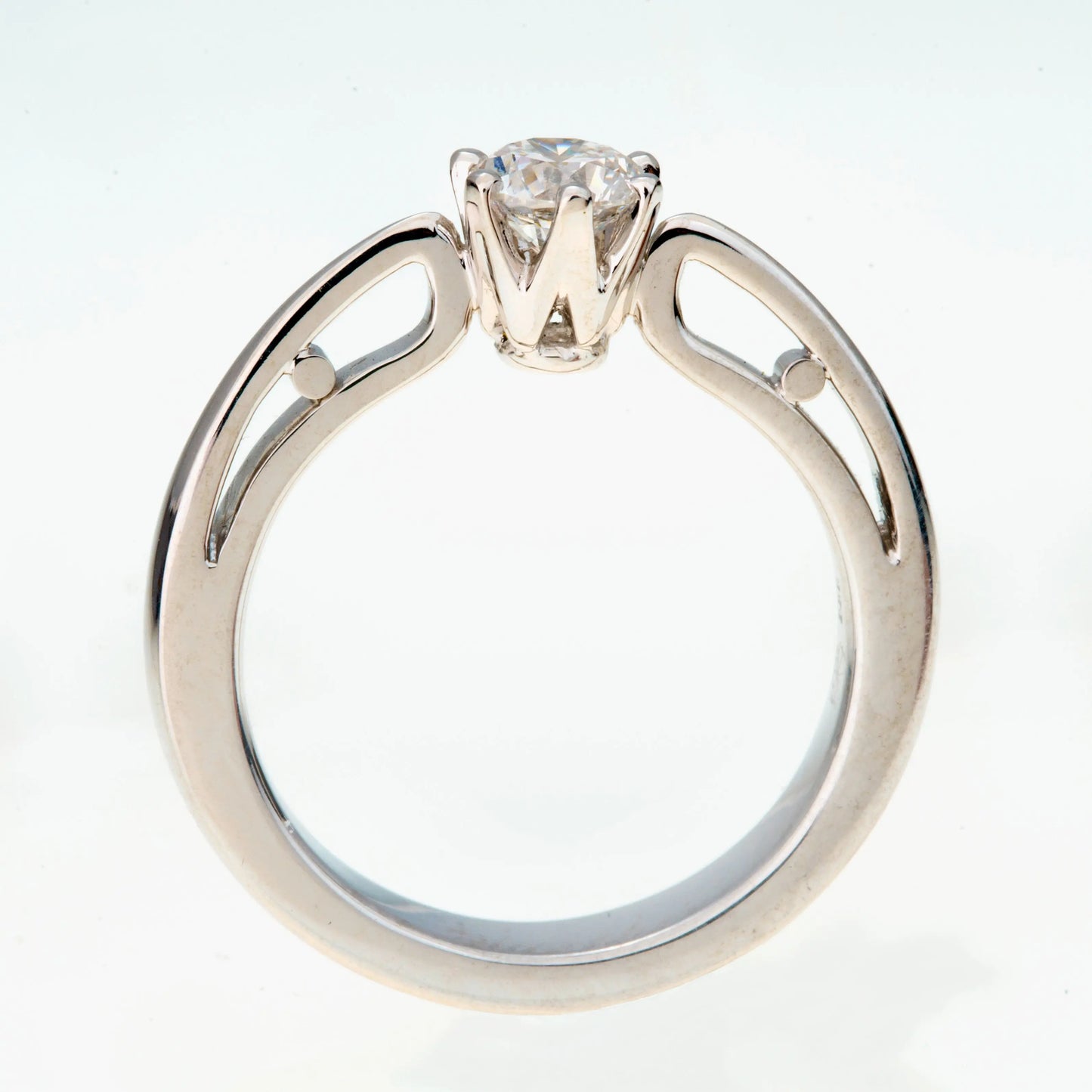 Weißgoldring mit Brillant, 585er Weißgold