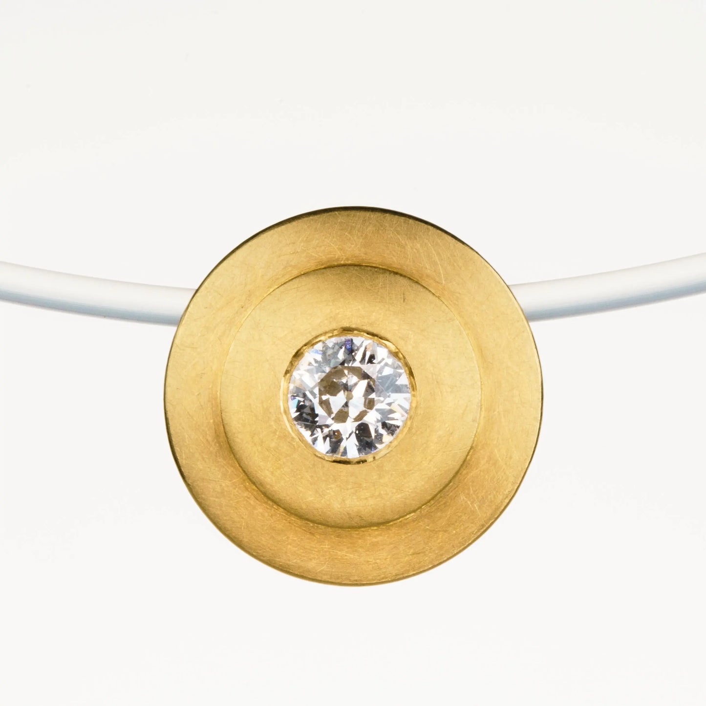 Linsenanhänger aus 900er Gelbgold mit getöntem Brillant ErfolgA