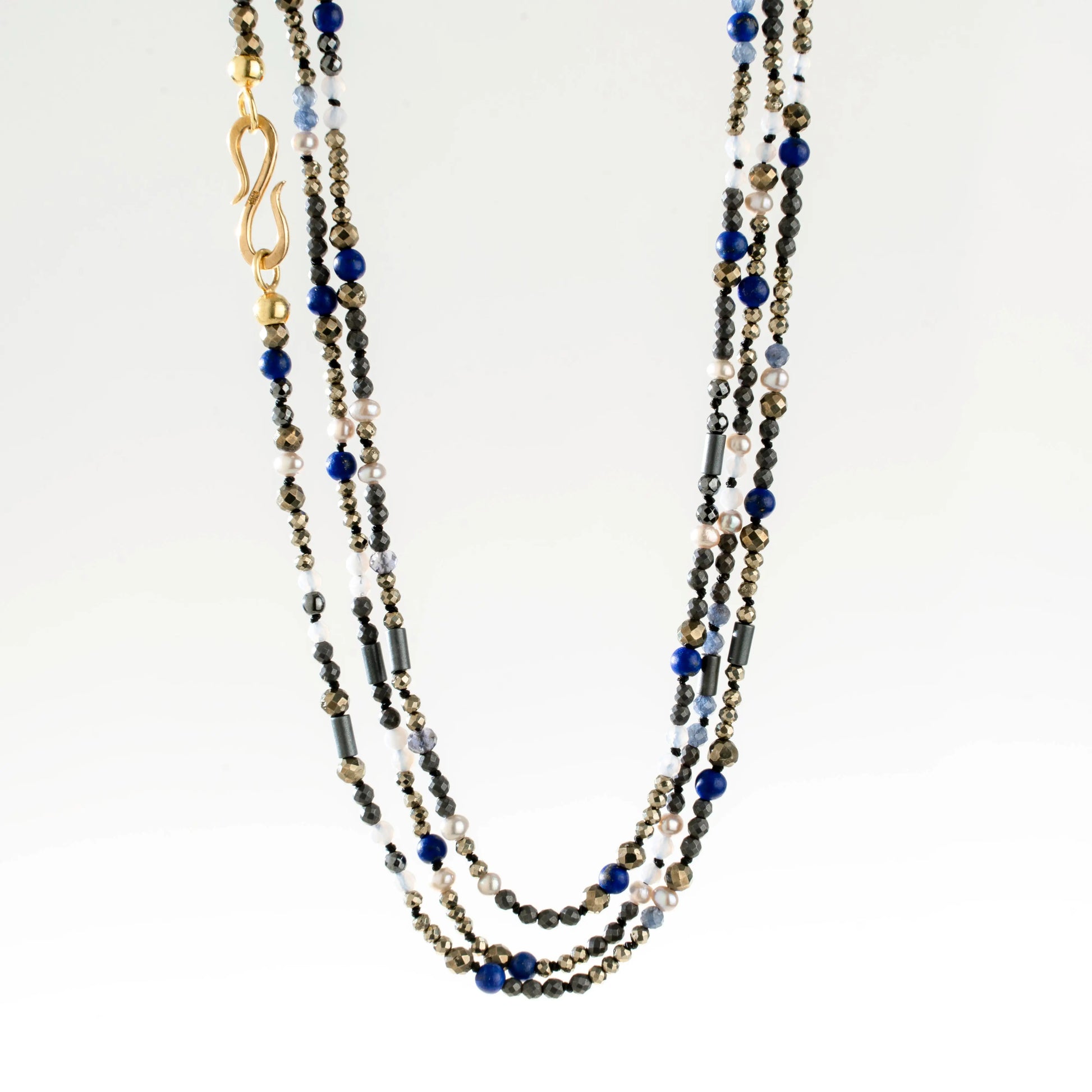 Hämathid-Pyrithkette, mit Calcedon, Süsswasserperle, Safir, Lapislazuli